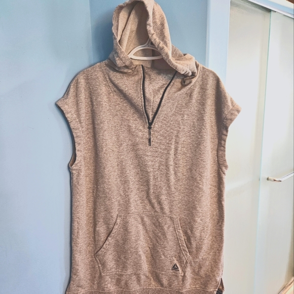 Reebok hoddie vest - Picture 2 of 4